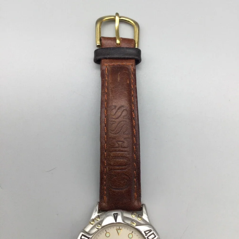 Vintage Guess Waterpro Womens Watch 28mm Champagne Dial Leather New Battery
